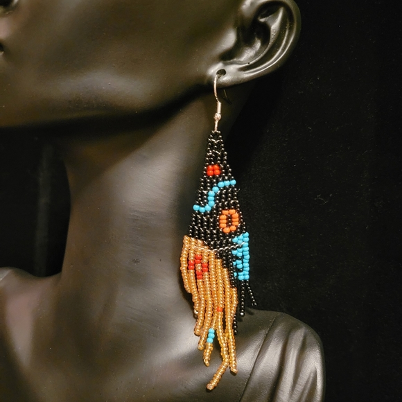 Bohemian Pattern Beaded Earrings - Picture 3 of 4